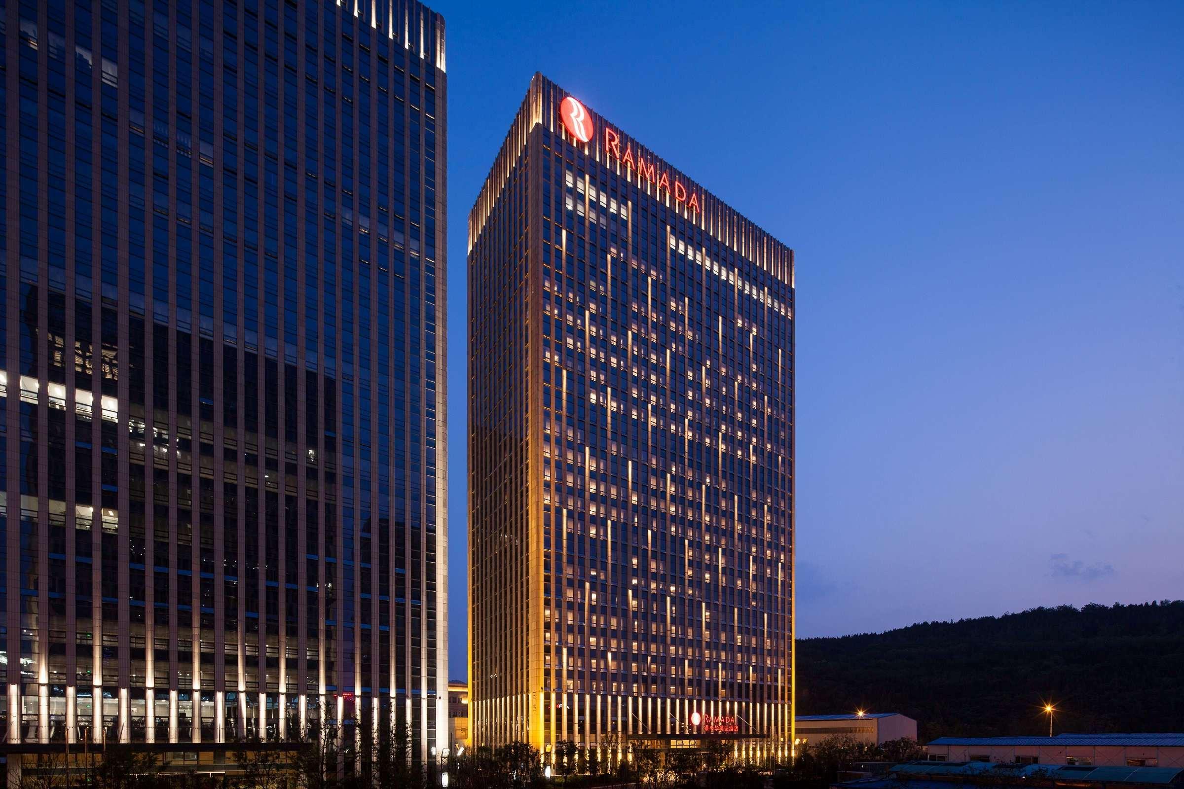 Ramada Jinan Hotel Exterior foto